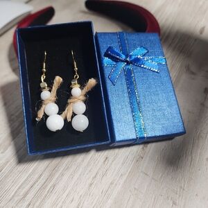 Elegant White and Gold Beaded Earrings